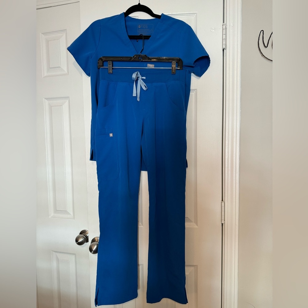 Figs Royal blue scrub set. Size XS. Like new. 💙